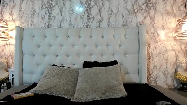 Nicolette russo online show from 11/13/25, 03:49