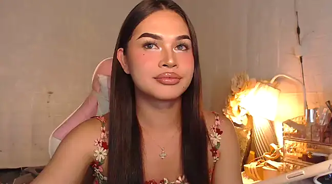 Ashely Lewis online show from 01/12/25, 01:05