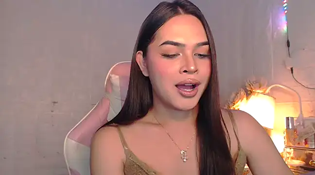 Ashely Lewis online show from 02/05/25, 01:44