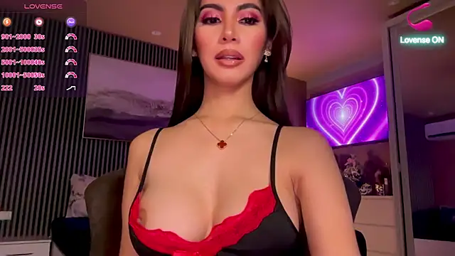 Snapshot of HeavenlyBlair chatting on 09/20/25, 01:28 HeavenlyBlair online show from 09/20/25, 01:28