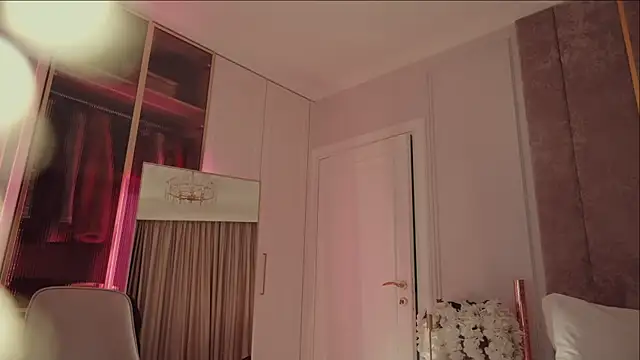 MilaDYstarlight online show from 01/17/26, 07:06