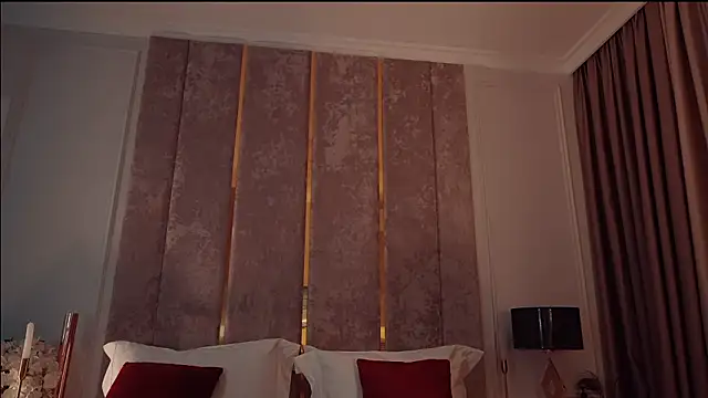 MilaDYstarlight online show from 03/20/26, 06:13