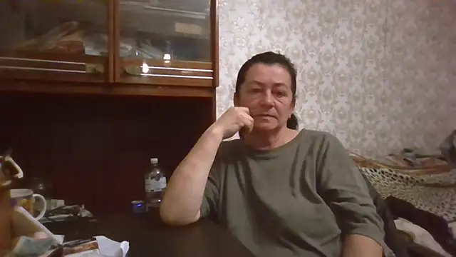 GypsiQueen2 online show from 11/10/25, 04:28