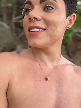 LukeLouHarvey online show from 10/10/25, 05:17