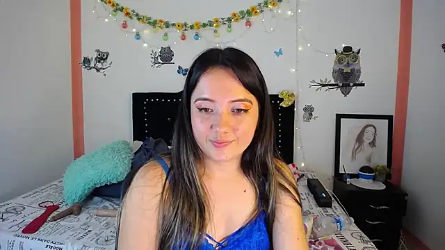Snapshot of naughty_girl_4u chatting on 12/19/24, 10:21 naughty girl 4u online show from 12/19/24, 10:21
