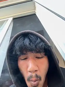 juniiorre online show from 10/12/25, 08:24