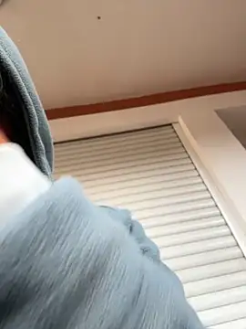 juniiorre online show from 10/30/25, 07:21