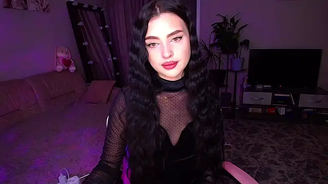   Malika   online show from 12/17/25, 04:13