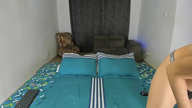 Snapshot of Fairycandyx chatting on 02/18/25, 05:31 Fairycandyx online show from 02/18/25, 05:31