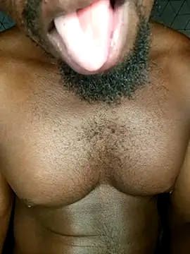 Texanguy01 online show from 10/19/25, 08:59