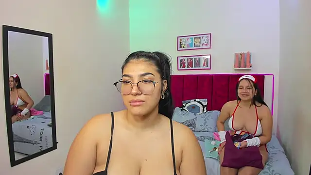 Snapshot of Afrodita-hott chatting on 01/09/25, 12:09 Afrodita-hott online show from 01/09/25, 12:09