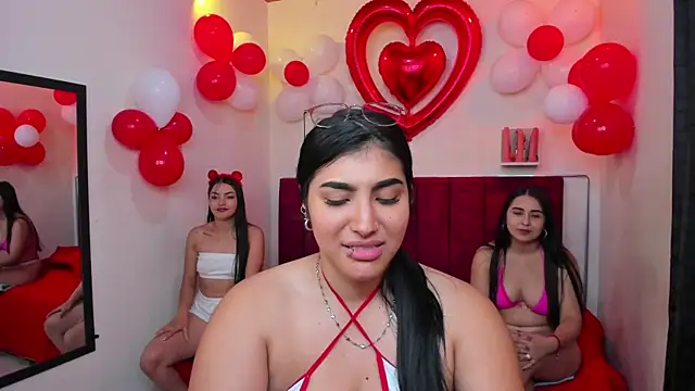 Snapshot of Afrodita-hott chatting on 02/14/25, 06:08 Afrodita-hott online show from 02/14/25, 06:08