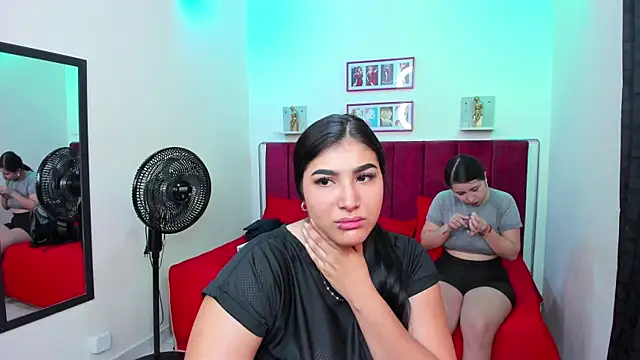 Snapshot of Afrodita-hott chatting on 02/27/25, 12:02 Afrodita-hott online show from 02/27/25, 12:02