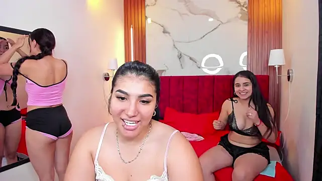 Snapshot of Afrodita-hott chatting on 02/28/25, 06:31 Afrodita-hott online show from 02/28/25, 06:31