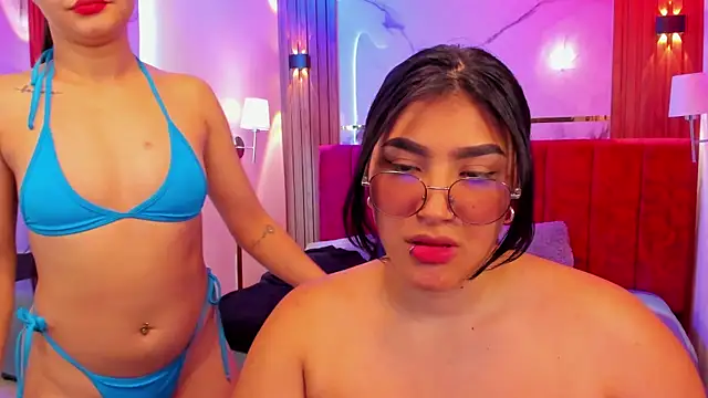 Snapshot of Afrodita-hott chatting on 10/10/25, 04:17 Afrodita-hott online show from 10/10/25, 04:17