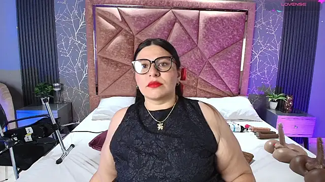 Amanda-Cruz online show from 12/01/25, 09:20