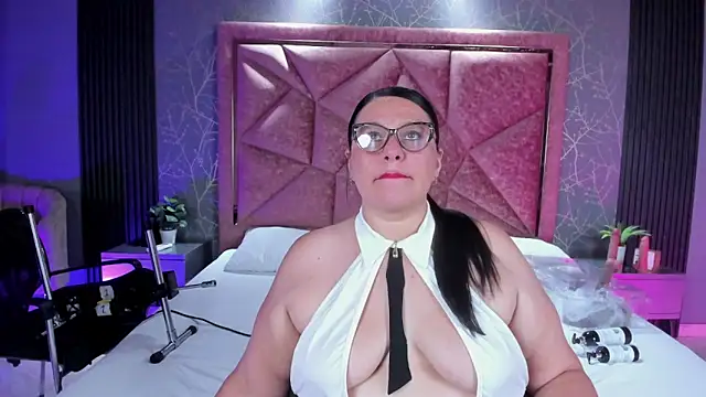 Amanda-Cruz online show from 06/19/26, 12:04