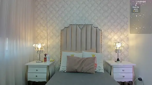 Pia Johnson  online show from 03/23/26, 11:58