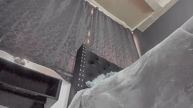 amareto queen online show from 01/09/26, 08:21