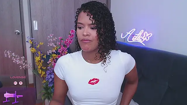 Amelia bss online show from 11/10/25, 01:32