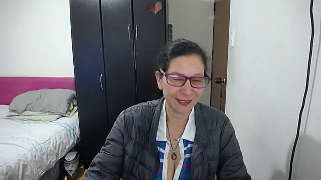 Snapshot of latin49 chatting on 06/01/26, 04:25 latin49 online show from 06/01/26, 04:25