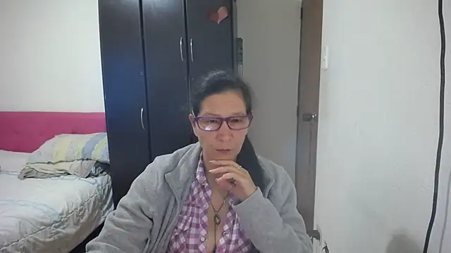 Snapshot of latin49 chatting on 06/11/26, 05:16 latin49 online show from 06/11/26, 05:16