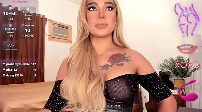 Snapshot of Lustrous_Nathalie chatting on 01/25/25, 05:51 Lustrous Nathalie online show from 01/25/25, 05:51