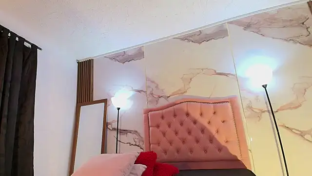 Snapshot of Jade20_ chatting on 02/21/26, 10:00 Jade20 online show from 02/21/26, 10:00