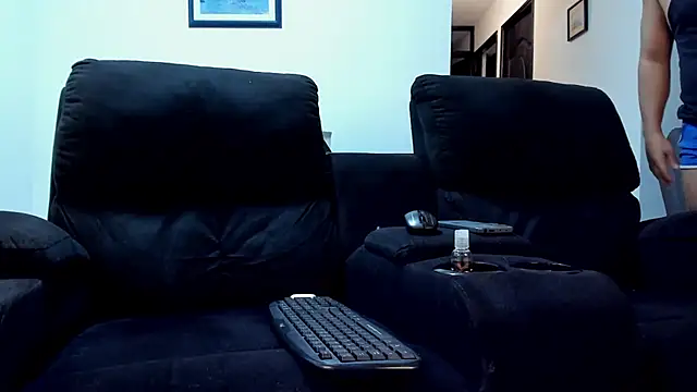 Snapshot of dylanstrong_ chatting on 09/12/25, 11:15 dylanstrong  online show from 09/12/25, 11:15