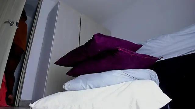 Skarleth69 online show from 02/05/26, 01:43