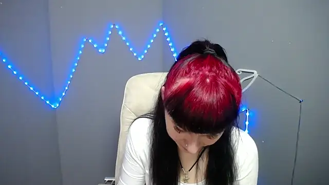 NinaFlawlees online show from 03/23/26, 07:34