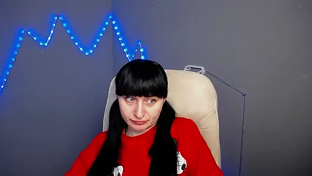 NinaFlawlees online show from 04/20/26, 06:05