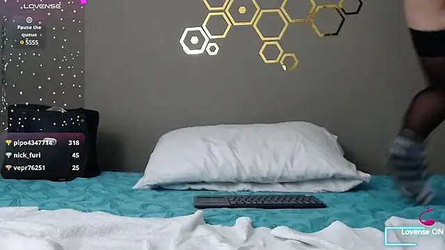 adriscute online show from 01/22/25, 06:42