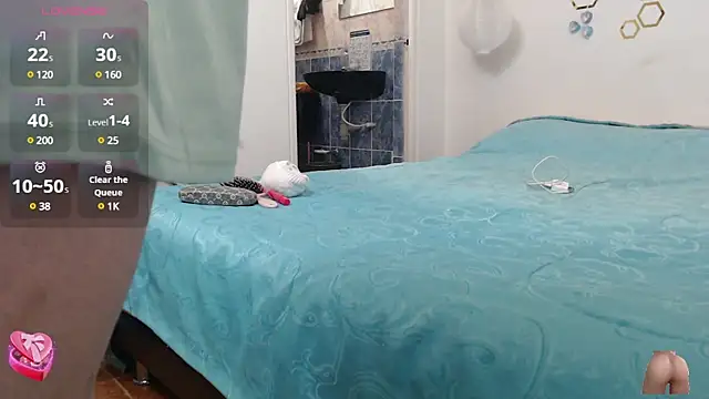 adriscute online show from 03/13/25, 12:05