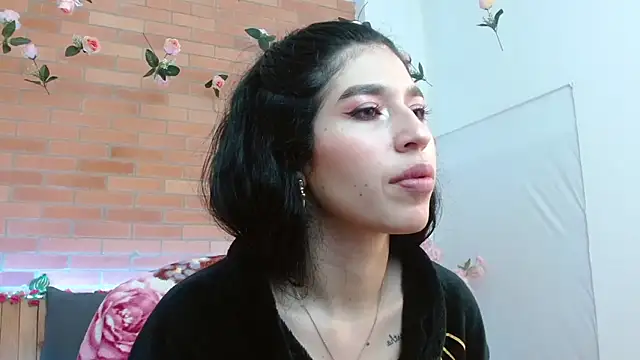 adriscute online show from 06/21/26, 02:36