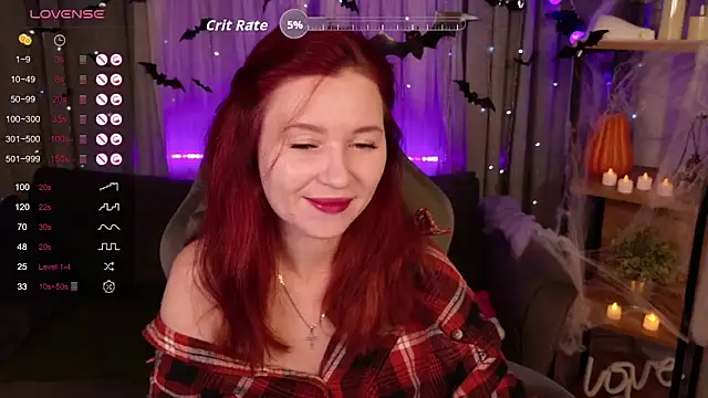 LissMoon online show from 10/22/25, 12:27