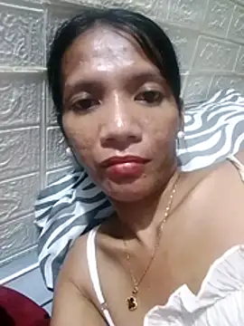 Snapshot of SofiaLibreTs chatting on 10/26/25, 10:21 SofiaLibreTs online show from 10/26/25, 10:21