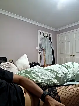 AmGuy23 online show from 12/15/24, 02:37