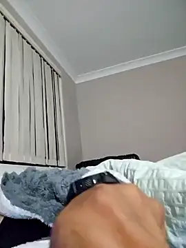 AmGuy23 online show from 02/04/25, 03:47