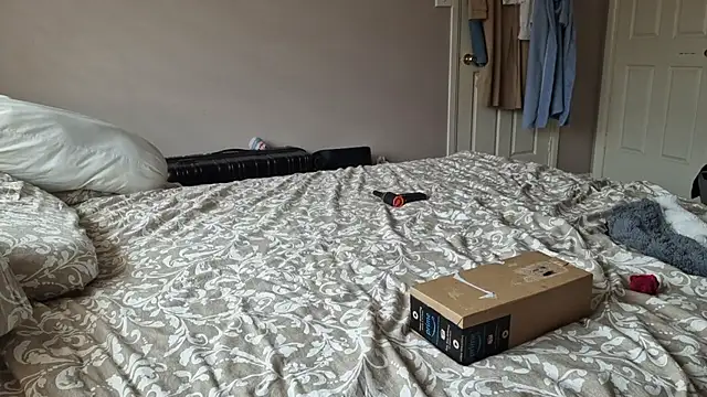 AmGuy23 online show from 09/16/25, 04:46