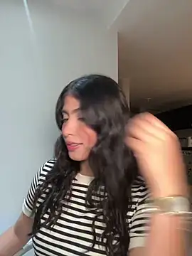 Gaby zahir  online show from 01/10/25, 12:06