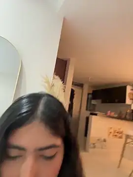 Gaby zahir  online show from 02/06/25, 10:04