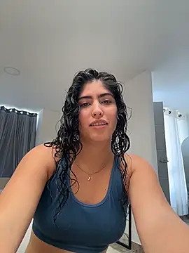 Gaby zahir  online show from 11/05/25, 07:25