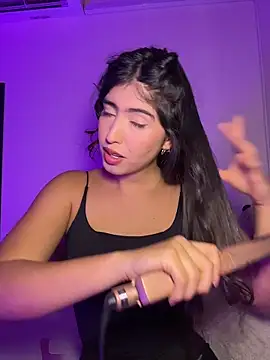 Snapshot of Gaby_zahir_ chatting on 02/13/26, 12:56 Gaby zahir online show from 02/13/26, 12:56