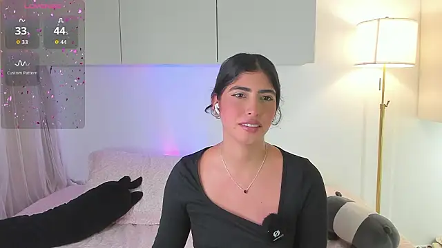 Snapshot of Gaby_zahir_ chatting on 02/24/26, 06:17 Gaby zahir online show from 02/24/26, 06:17