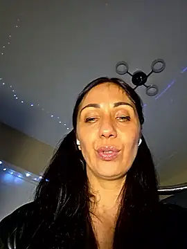 Snapshot of LeticiaWoods chatting on 06/22/26, 09:34 LeticiaWoods online show from 06/22/26, 09:34