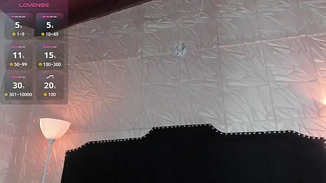 JennyRouse01 online show from 10/11/25, 11:20