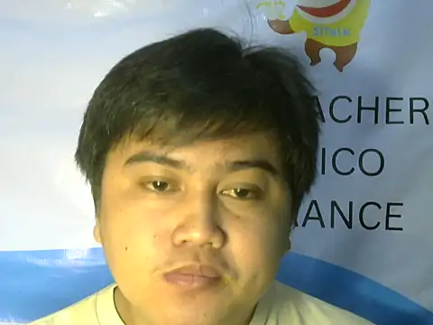 Snapshot of Yummy_Tommy21 chatting on 09/18/25, 06:10 Yummy Tommy21 online show from 09/18/25, 06:10