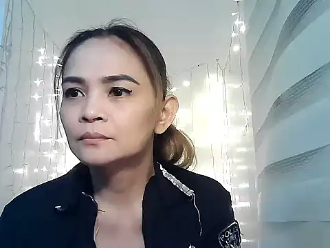 Kisses-13 online show from 12/12/24, 02:33