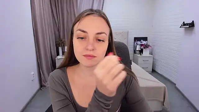 Snapshot of JessicaNickson chatting on 12/28/24, 10:03 JessicaNickson online show from 12/28/24, 10:03